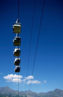Group of cable car going up to the top of La Meije Glacier by Sami Sarkis Photography