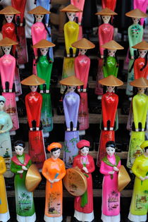 Vietnamese craft statues von Sami Sarkis Photography