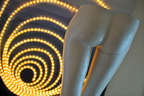 Mannequin bottom and Light tube in spiral shape von Sami Sarkis Photography
