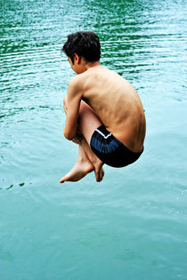 Diving into water von Sami Sarkis Photography