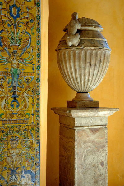Rm-faience-moorish-sculpture-seville-tiles-vase-adl0291