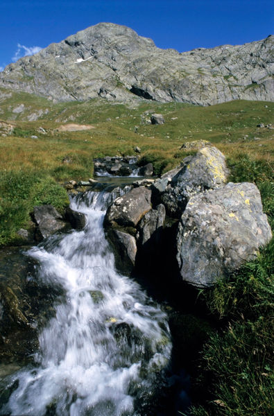 Rm-fresh-mountain-rocks-waterfall-fra47