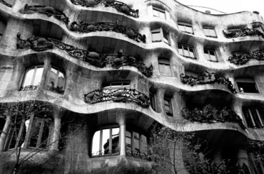 Rm-balconies-barcelona-building-gaudi-sp0160