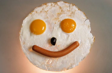 Rf-egg-happy-humor-meal-sausage-smiling-var139