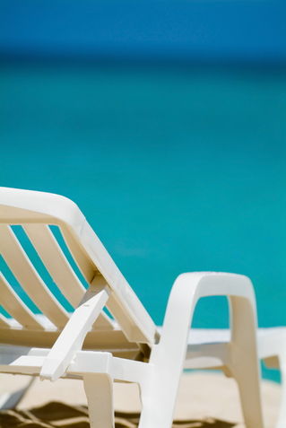 Rf-absence-beach-deck-chair-sea-vacations-cub1095