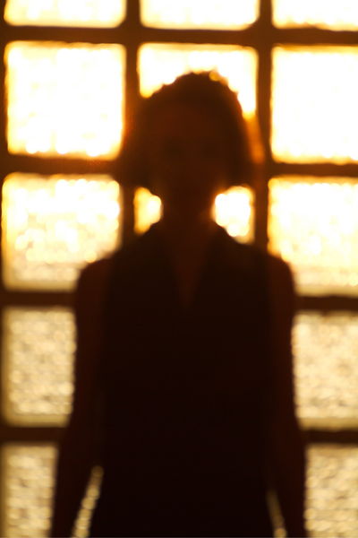 Rf-silhouette-sunlight-window-woman-ppl302