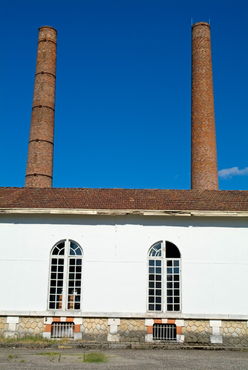 Rf-bordeaux-brick-chimneys-factory-industrial-lan0104