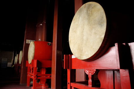 Rf-beijing-drums-drum-tower-monument-round-row-chn0028