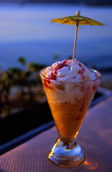 Rf-dessert-ice-cream-sundae-indulgence-treat-var030