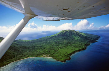 Rm-aeroplane-island-sea-vanuatu-volcano-vt0015