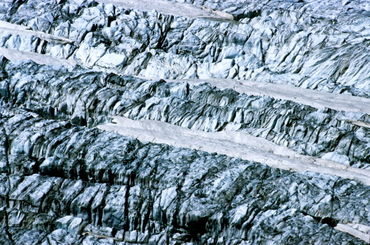 Rm-frozen-glacier-la-meije-landscape-patterns-fra59