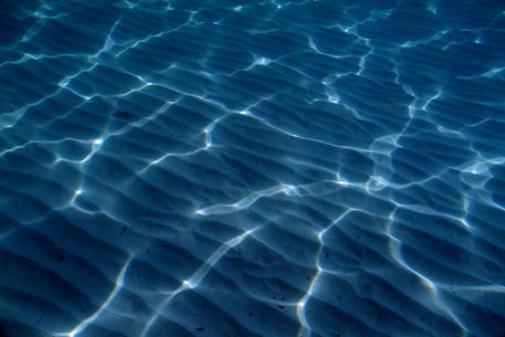 Rm-ocean-floor-patterns-sand-sea-sunbeams-uw741