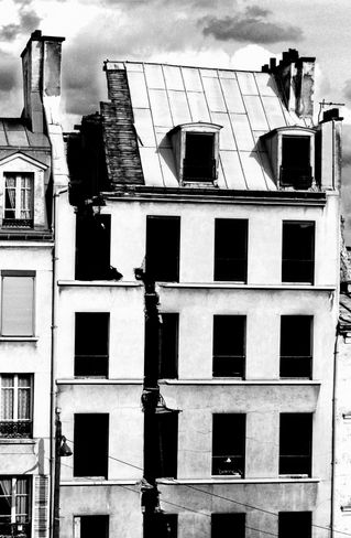 Rf-abandoned-buildings-paris-rooftops-run-down-gdo1-03