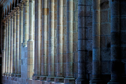 Rf-columns-monastery-mont-saint-michel-row-brt0463