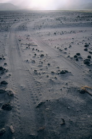 Rf-ash-plain-dirt-road-sand-vanuatu-vt352
