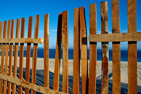Rf-beach-broken-fence-sand-sea-tarifa-wooden-adl1555