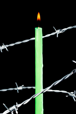 Rm-barbed-wire-candle-flame-glowing-protection-cpt0039