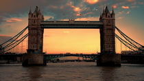 tower bridge sunset by deanmessengerphotography