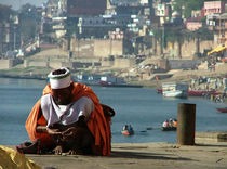Saddhu Sits Varanasi by serenityphotography