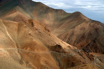Descending from Khardung La by serenityphotography