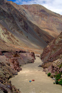 Rafting on the Zanskar River von serenityphotography