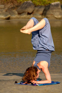 Yoga on Palolem Beach von serenityphotography