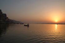 Sunrise on the Ganges von serenityphotography