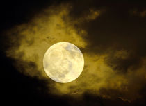Moon and sky by Odon Czintos