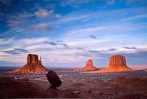 Monument Valley Navajo Tribal Park, Arizona, USA by Tom Dempsey