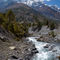 River-and-mountains-en-route-to-manang
