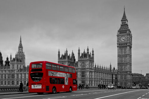Red-bus-on-westminster-2-cr