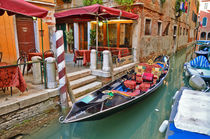 Gondola in Venice by tkdesign