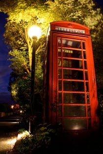 Red Phone Box von James Biggadike