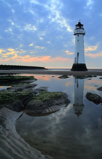 Perch Rock Lighthouse by Wayne Molyneux