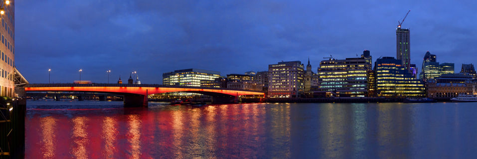London-bridge-pano-3x1