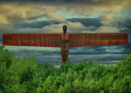 Angel-of-the-north-sky-added
