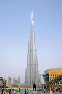 Dubai, Burj Khalifa by Daniela  Bergmann