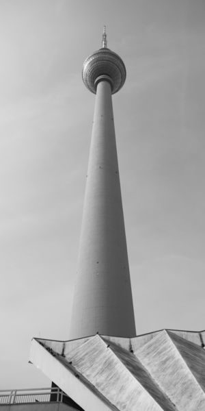 Berliner-fernsehturm-sw