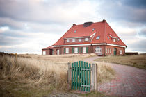 house on the dunes von Katarzyna Körner