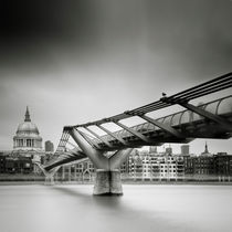London: Millenium Bridge von Nina Papiorek