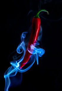 Red Hot Smokin Chilli Pepper by ian hufton