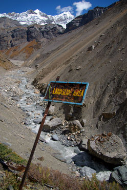 Landslide-area-near-thorung-phedi