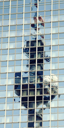 Fernsehturm Glas Spiegelung Berlin Fotografie von Falko Follert