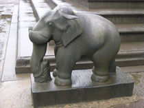 Rock Elephant von Nandan Nagwekar