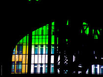 Der gruene Vorhang faellt. The green curtain is falling. by Pia Schneider