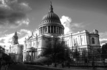 St Paul's Cathedral in mono by Rob Hawkins