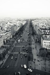Paris - Champs-Élysées  by Daniel Zrno