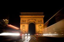 Arc de Triomphe at night by Daniel Zrno