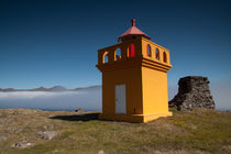 kleiner Leuchtturm --Island von Anne-Barbara Bernhard