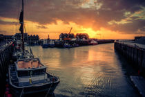 Whitstable Harbour Sunset by ian hufton